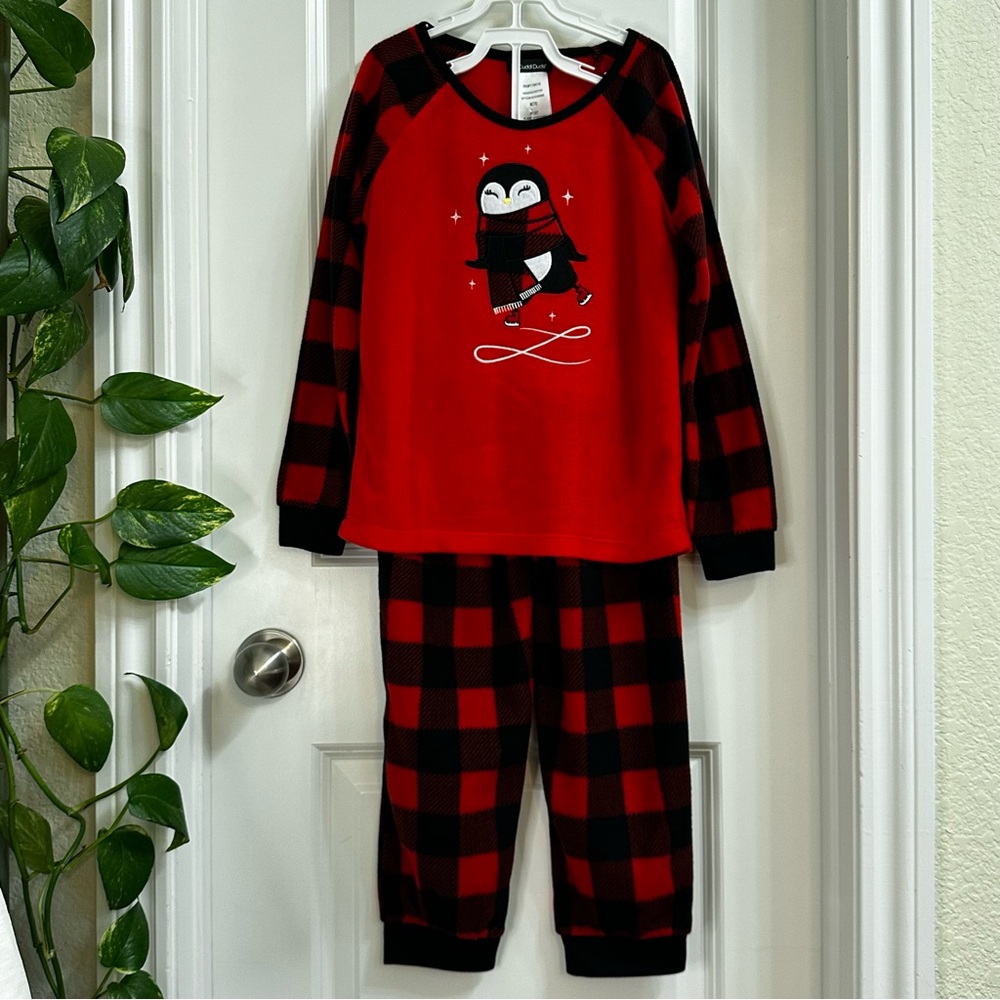 NWT Kids Flannel Cuddl Duds Long Sleeve Penguin Pajamas Sz M(7/8)
